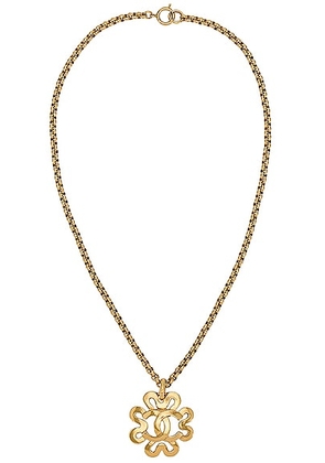 chanel Chanel Coco Mark Clover Necklace in Light Gold - Metallic Gold. Size all.