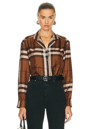 Burberry Jackie Check Shirt in Dark Birch Brown Check - Brown. Size 0 (also in 4).