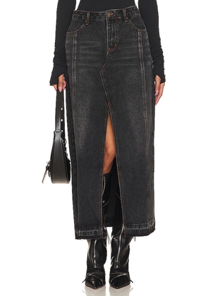 Steve Madden Teagan Midi Skirt in Black. Size 2, 4, 6, 8.