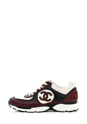 CHANEL Pre-Owned CC panelled leather sneakers - Red