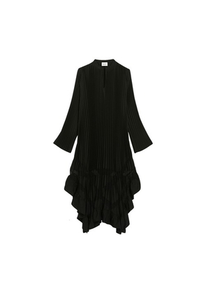 Pleated long dress with ruffles
