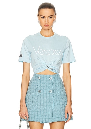 VERSACE Logo T-shirt in Pale Blue+bianco - Blue. Size 36 (also in ).