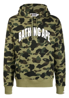 A BATHING APE® logo-print camouflage pullover hoodie - Green