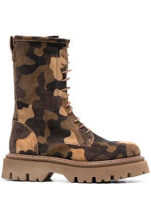 Casadei camouflage lace-up boots - Brown