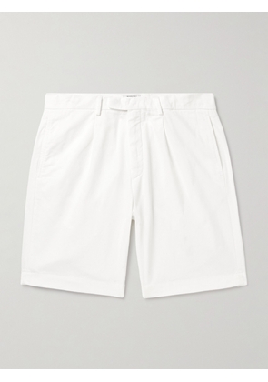 Boglioli - Straight-Leg Pleated Cotton-Blend Twill Bermuda Shorts - Men - White - IT 46