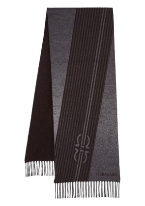 Ferragamo Gancini-print fringed scarf - Grey