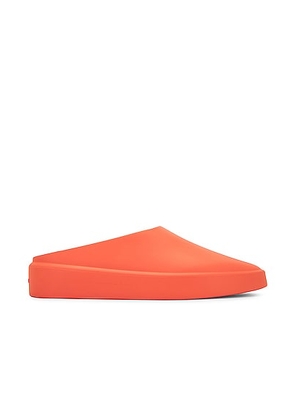 Fear of God The California in Coral - Coral. Size 43 (also in 44).
