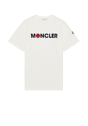 Moncler Short Sleeve Logo T-shirt in Silk White - White. Size L (also in M, S, XL/1X).