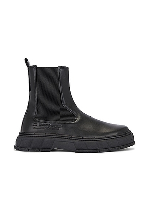 Viron Chelsea Boot in Black - Black. Size 40 (also in 42, 43, 44, 45).