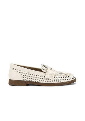 Seychelles Bamboo Loafer in Cream. Size 6.5, 7.5, 8, 8.5, 9.5.
