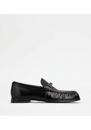 Tod's - Loafers in Leather, BLACK, 8.5C - Shoes