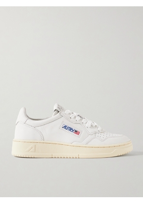 Autry - Medalist Low Leather Sneakers - White - IT35,IT36,IT37,IT38,IT39,IT40,IT41,IT42