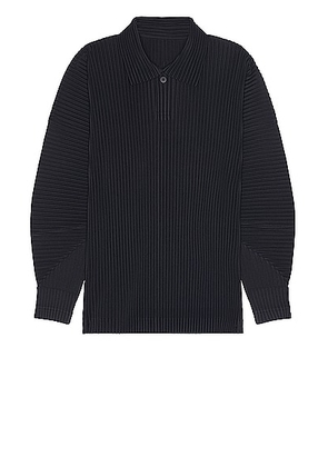 Homme Plisse Issey Miyake Pleated Jacket in Black - Black. Size 2 (also in 3, 4).