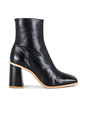 Free People Sienna Ankle Boot in Black. Size 37.5, 38.5, 39.5, 40, 41.