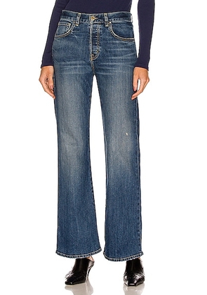 NILI LOTAN Juliet Bootcut in Classic Wash - Blue. Size 28 (also in ).