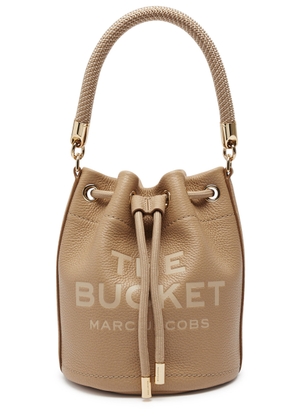 Marc Jacobs The Bucket Leather Bucket bag - Camel