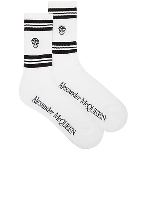 Alexander McQueen Socks Stripe in White & Black - White. Size L (also in M).