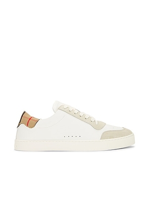 Burberry Sneaker in Neutral White - White. Size 40 (also in 41, 42, 44).