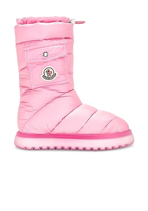 Moncler Gaia Pocket Mid Snow Boot in Pink - Pink. Size 36 (also in 37, 39, 40).