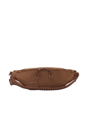 BEIS The Sport Pack in Brown.
