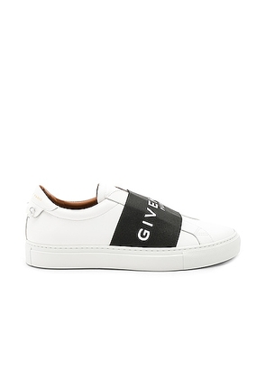 Givenchy Elastic Sneakers in White & Black - White. Size 43 (also in ).