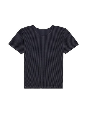 Homme Plisse Issey Miyake Short Sleeve Tee in Navy - Navy. Size 2 (also in ).