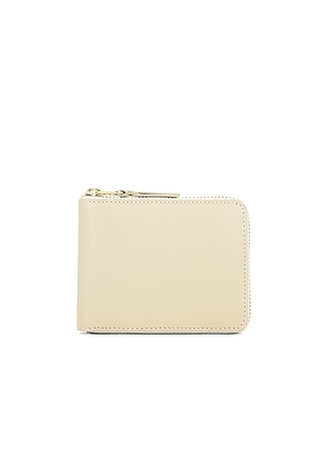 COMME des GARCONS Classic Leather Zip Wallet in White - Ivory. Size all.