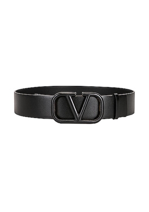 Valentino Garavani Vlogo Signature Buckle Belt in Nero - Black. Size 65 (also in 70, 75).