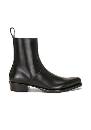 Bottega Veneta Ripley Ankle Boot in Black - Black. Size 41 (also in 44).