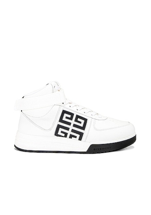 Givenchy G4 High Top Sneaker In White & Black in White & Black - White. Size 41 (also in 43).