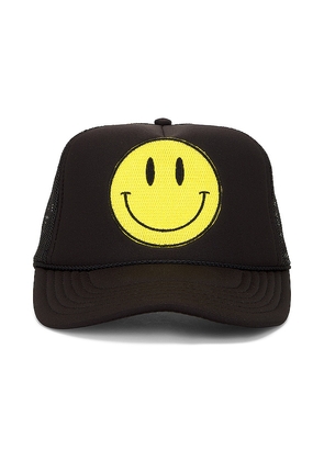 Friday Feelin Smiley Hat in Black.