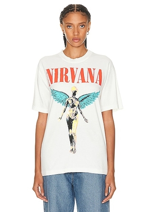 SIXTHREESEVEN Nirvana T-shirt in Creme - Cream. Size L (also in M, S, XL, XS).