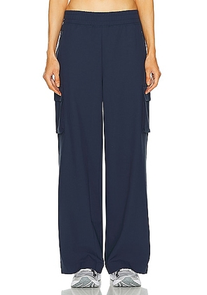 Beyond Yoga City Chic Cargo Pant in Nocturnal Navy - Navy. Size L (also in M, S).