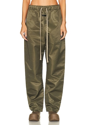 Fear of God Eternal Relaxed Pant in Olive - Olive. Size M (also in ).