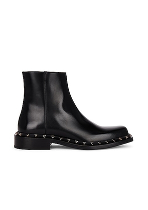 Valentino Garavani Rockstud Boot in Black - Black. Size 40 (also in ).