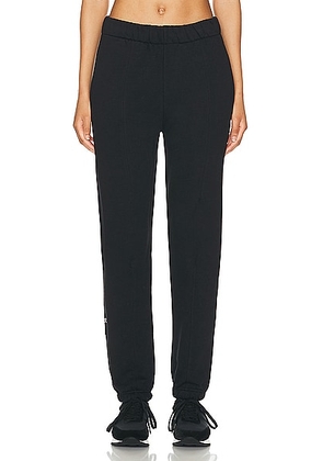 On Club Pant in Black - Black. Size S (also in XS).