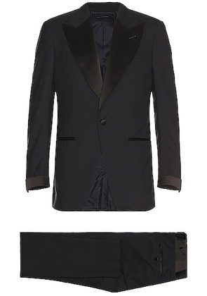 TOM FORD Super 120's Plain Weave Atticus Evening Suit in Ink - Black. Size 48 (also in 46).