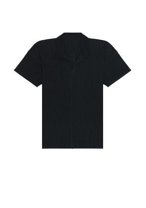Homme Plisse Issey Miyake Basic Polo in Black - Black. Size 2 (also in 3, 4).