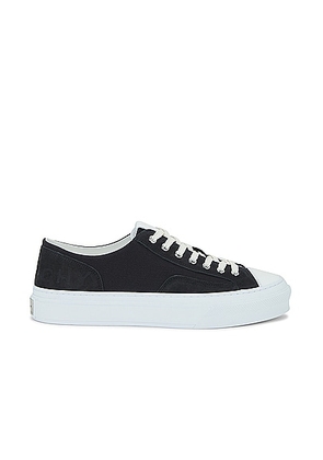 Givenchy City Low Sneaker in Black - Black. Size 41 (also in 42, 43, 45).
