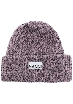 GANNI logo-patch knitted beanie - Purple
