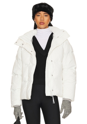 Canada Goose Junction Parka in White. Size XL.