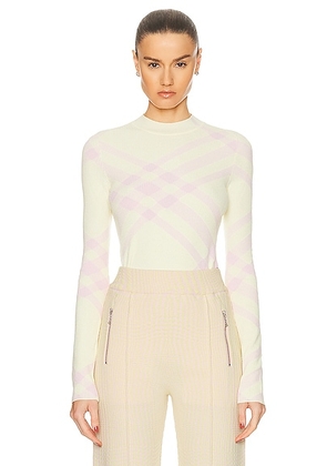 Burberry Knit Sweater in Sherbert Check - Cream. Size L (also in ).