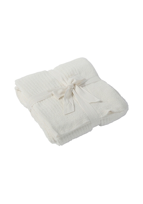 Barefoot Dreams Cozychic Lite Ribbed Throw in White.