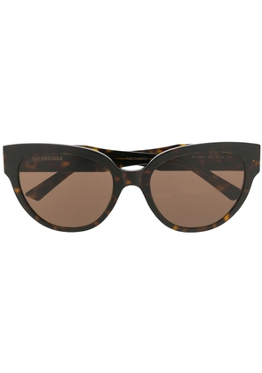 Balenciaga Eyewear cat-eye shaped sunglasses - Brown