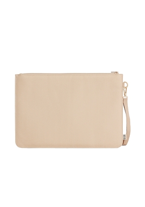 BEIS The BEISICS Laptop Pouch in Beige.