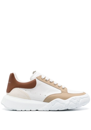 Alexander McQueen Pre-Owned panelled leather sneakers - Neutrals