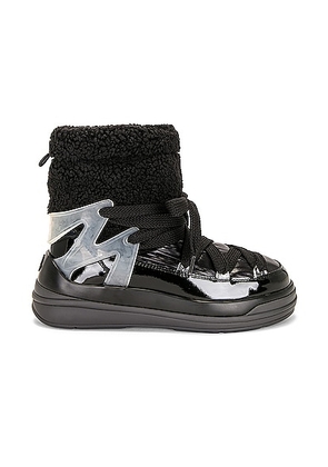 Moncler Insolux M Snow Boot in Black - Black. Size 41 (also in ).