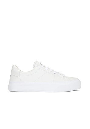 Givenchy City Sport Lace Up Sneaker in White - White. Size 42 (also in 41).