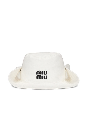 Miu Miu Cowboy Hat in Bianco & Nero - White. Size M (also in ).