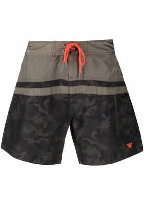 Emporio Armani camouflage-print swim shorts - Green